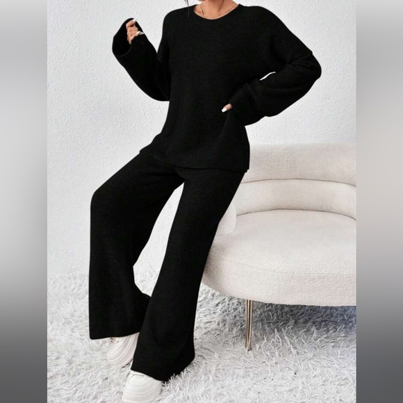 Two-piece outfit set - Picture 1 of 6